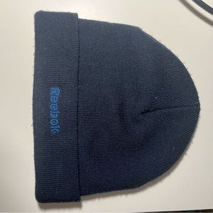 *bundle 3/30$* two tone blue beanie || reebok
